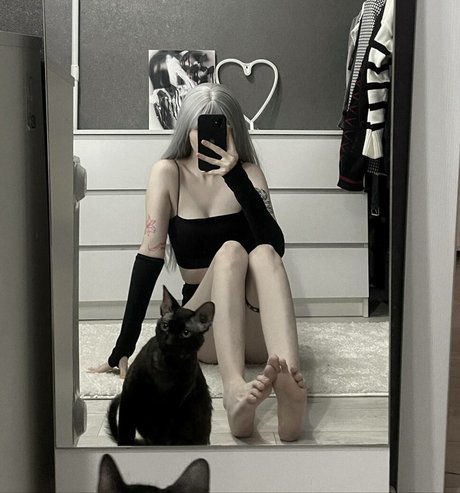 grystnayaanya OnlyFans Model Bilder