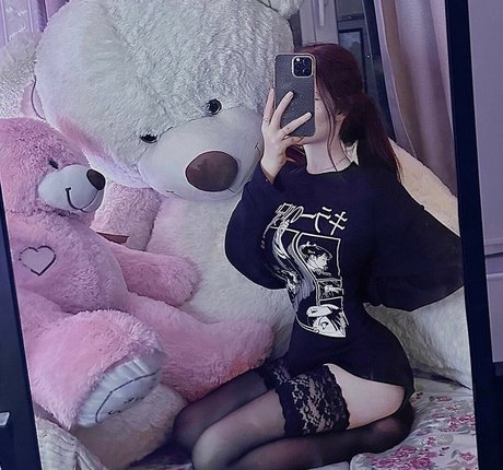 Niso4ka OnlyFans Striptease