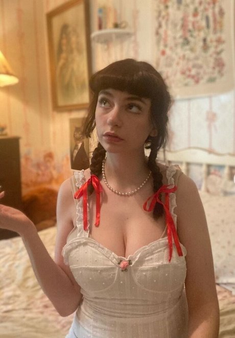 porcelainmilkbottle OnlyFans Leaks Gratis