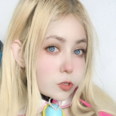 Claudia Coppelia Sex auf OnlyFans