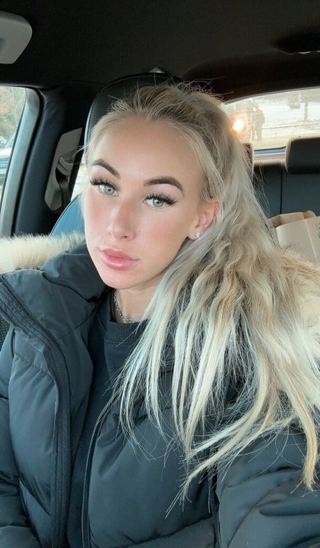 Gergye Krisztina_ OnlyFans Lesbisch