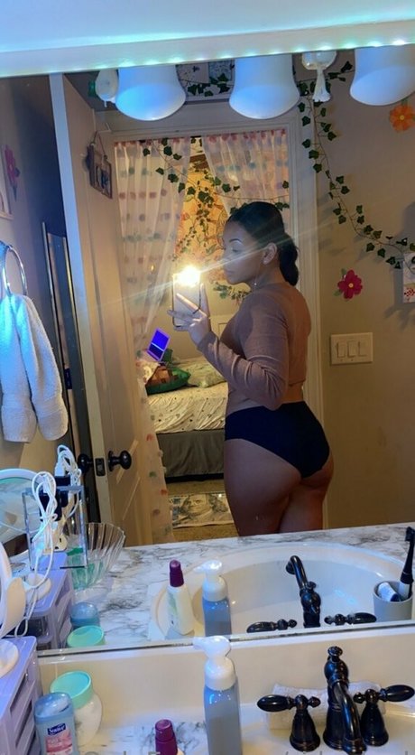 ri leaked Nackt auf OnlyFans