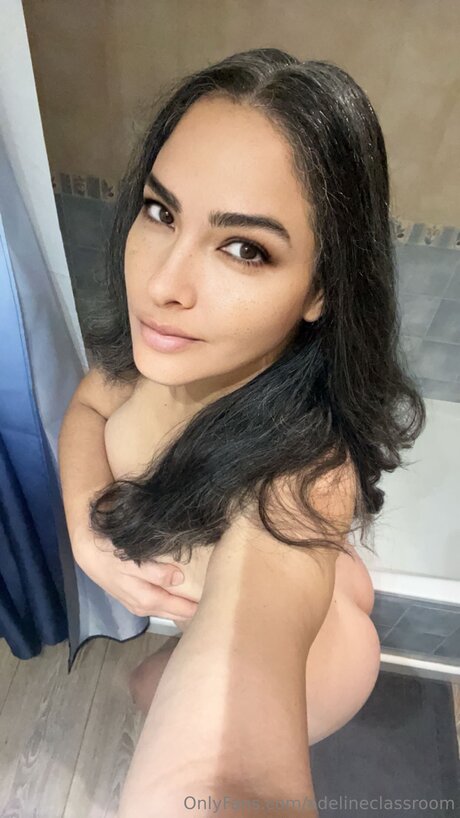 adelineclassroom OnlyFans-Komplettinhalte