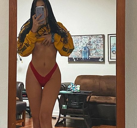 Teo Marcella Nacktbilder von OnlyFans