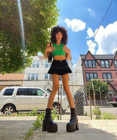 Teo Marcella Nacktbilder von OnlyFans geleakt