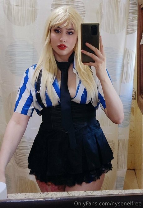 nysenelfree OnlyFans schlank