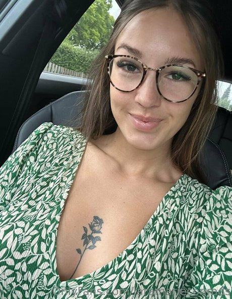 laramarieconrads OnlyFans XX