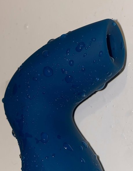 lovelylizfree OnlyFans Sextape