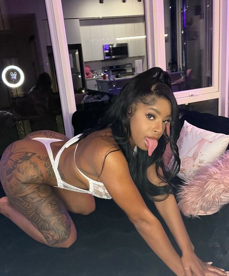 Long Tongue Fetish Oben ohne OnlyFans