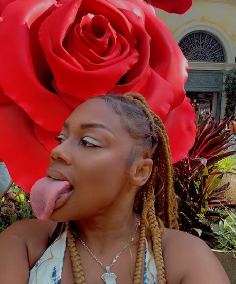 Long Tongue Fetish Nacktbilder von OnlyFans geleakt