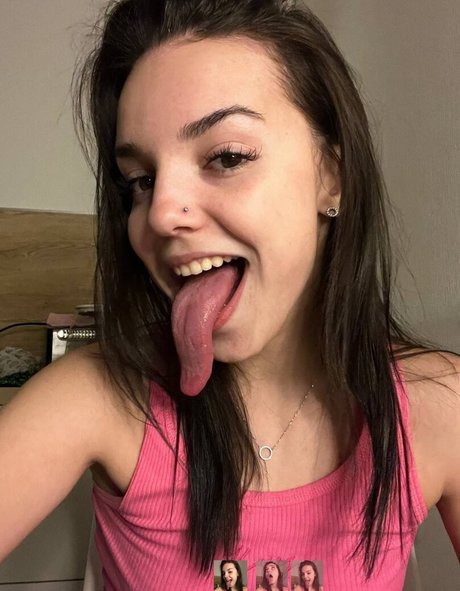 Long Tongue Fetish OnlyFans Nacktfotos