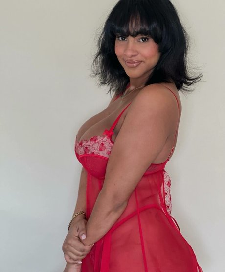 Pink besos OnlyFans Model Fotos