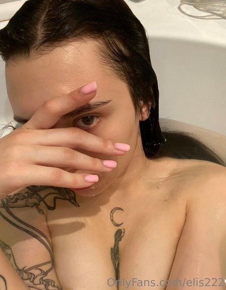 Elis222 NurlyFans-Brüste