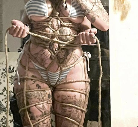 lustr0t Nacktbilder von OnlyFans geleakt