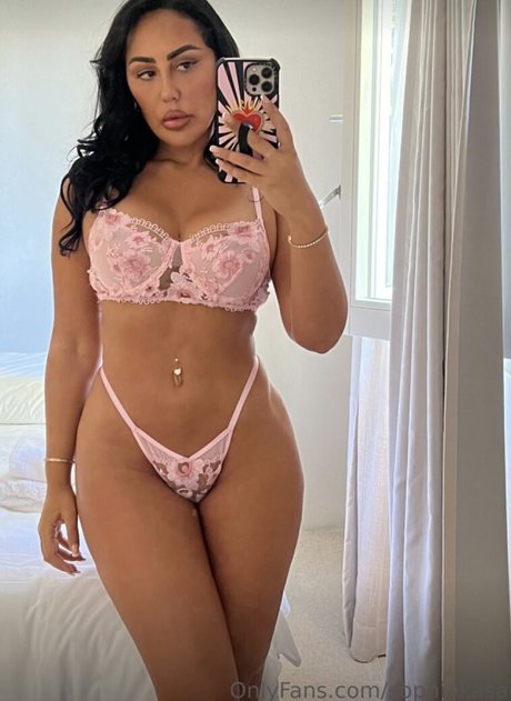 Sophie Kasaei OnlyFans Fotos