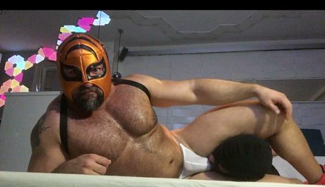 muscle submission OnlyFans Sex Leaks