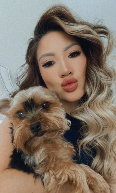 Katy Ngo Kostenloses OnlyFans