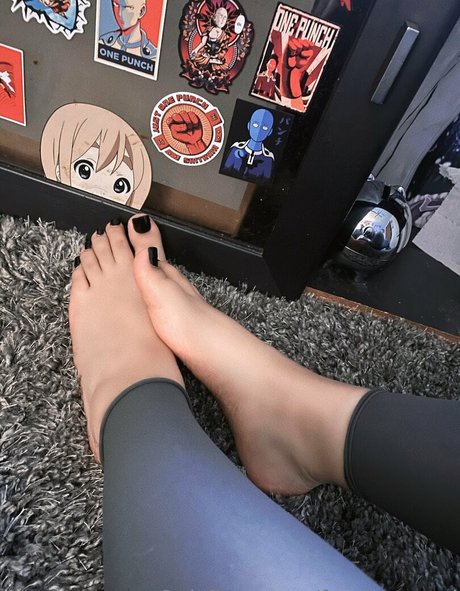 femboyyumi OnlyFans Leaj