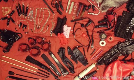 lilithinlatex OnlyFans-Leaks