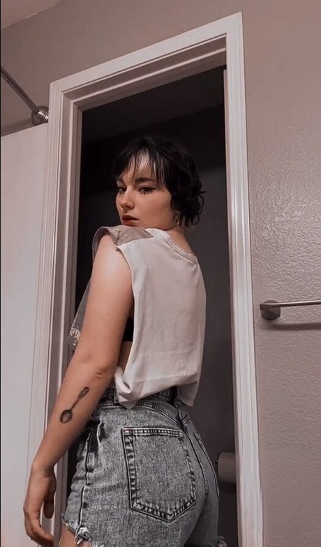 Casey Lee Williams Sex auf OnlyFans