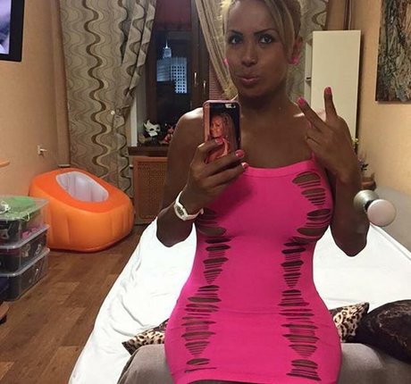 Milagros Titova OnlyFans-Model