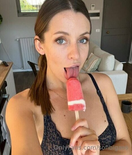 sofibigass OnlyFans X