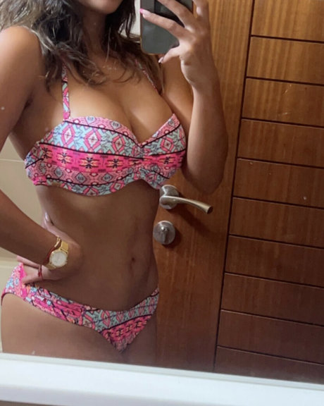 Wydad Serri Sex auf OnlyFans