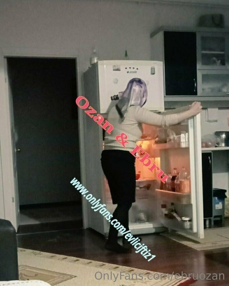 ebruozan OnlyFans Leak