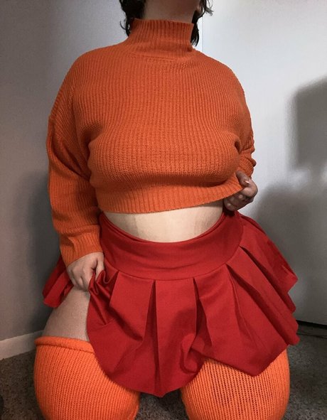 sweeet v free OnlyFans Striptease