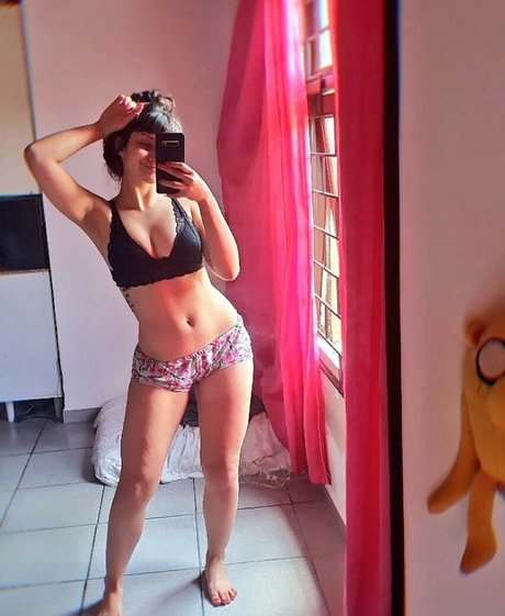 Ninaa onfire Po OnlyFans