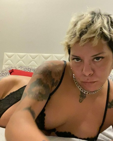 mirari mata OnlyFans geleakter Pornografie