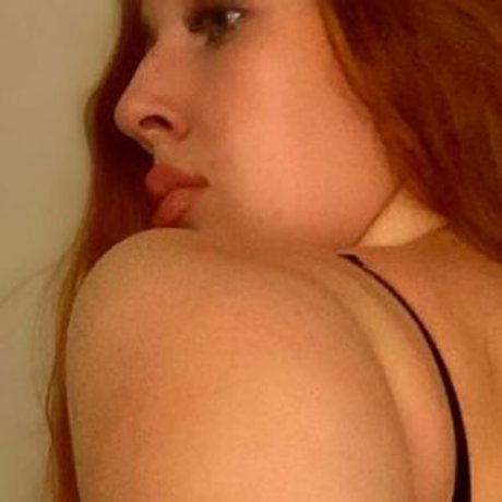 Strawberrrrycake Nacktbilder-Leaks von OnlyFans