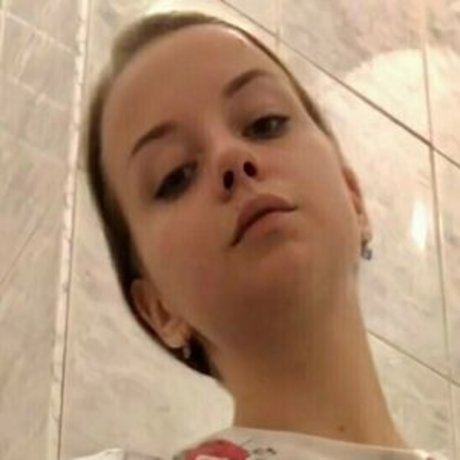 littleviviann Sex auf OnlyFans