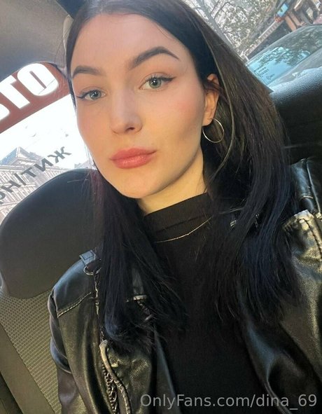 dina 69 NurlyFans-Pornos