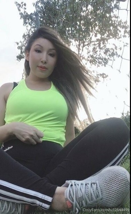 Yu Ferracini Leaks von Nacktbildern auf OnlyFans