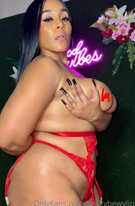 Beckkywylin OnlyFans Fotos