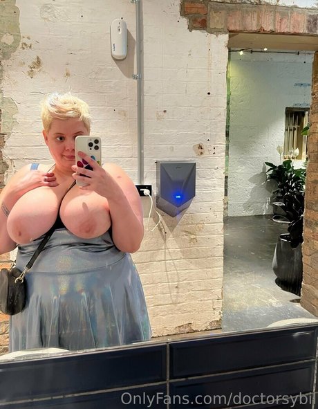 doctorsybil Nacktbilder von OnlyFans geleakt