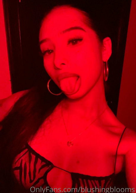 blushingblooms Nacktporno OnlyFans