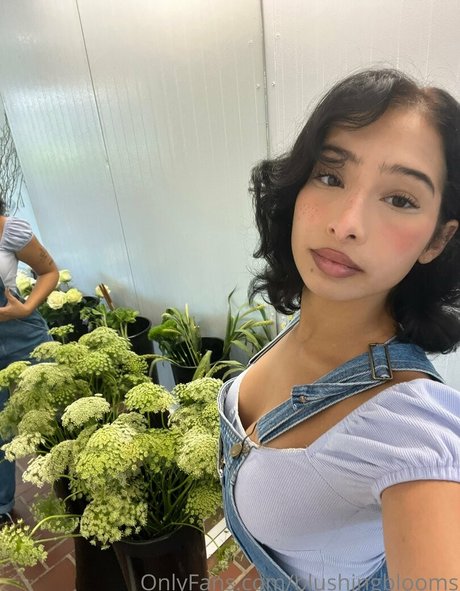 blushingblooms Leaks von Nacktbildern auf OnlyFans