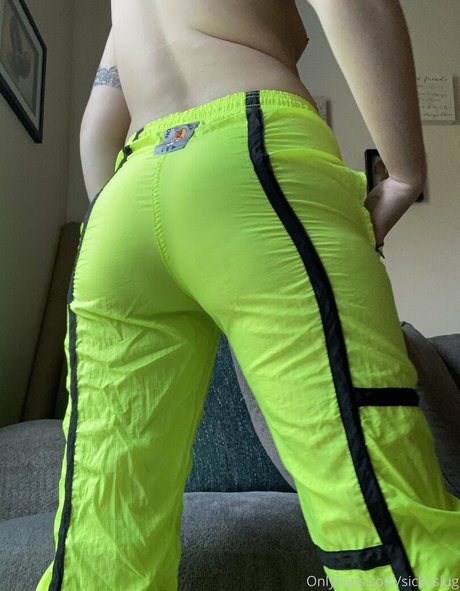 sickoslug Brüste OnlyFans