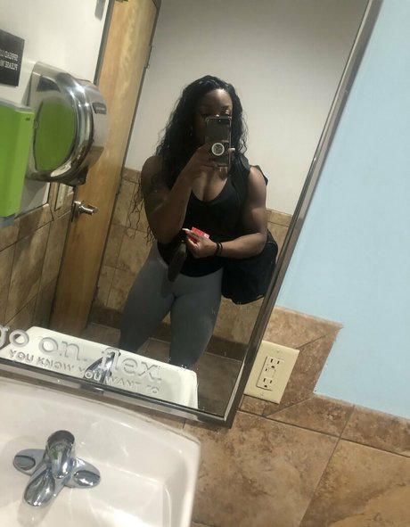 ebonymuscle Leaked OnlyFans