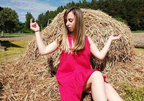 sandras s OnlyFans Strip