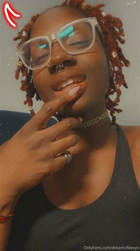dreamofdevyn OnlyFans Striptease