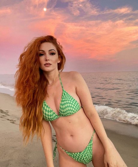 Nicole Simone NSFW OnlyFans