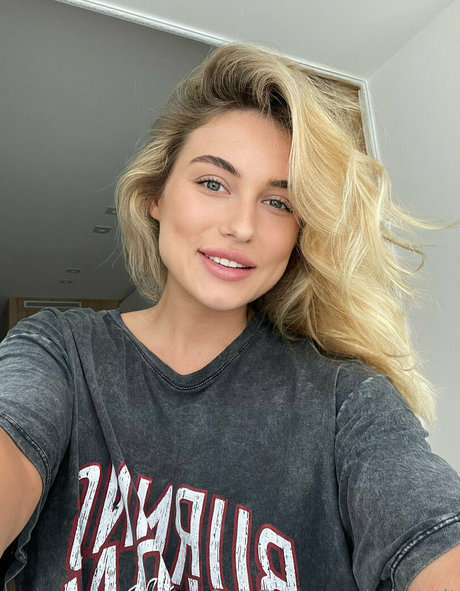 ad petit NurlyFans-Pornoleaks