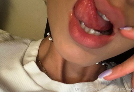 julianawantsromeo Nacktbilder OnlyFans Leak