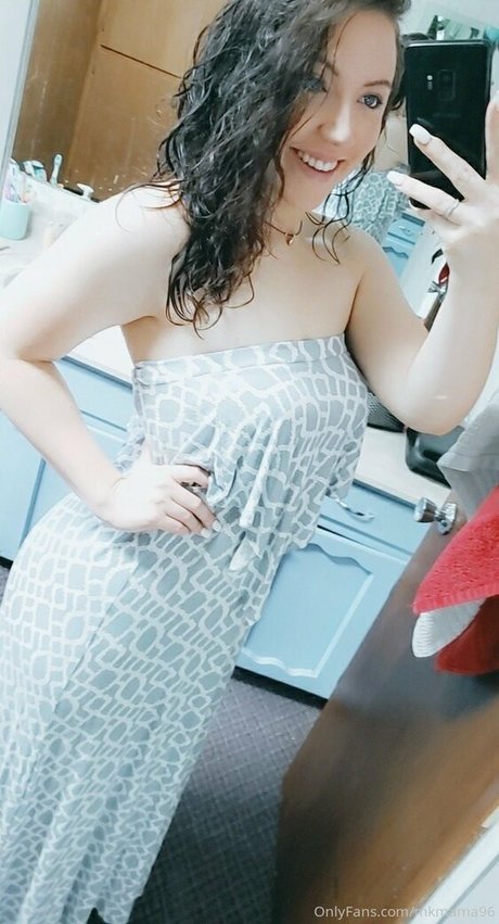 mkmama96 OnlyFans