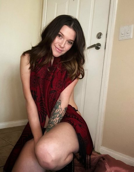 babyhellion Bilder OnlyFans