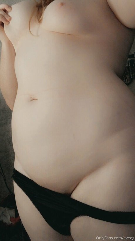 eveeg Leaks von Nacktbildern auf OnlyFans
