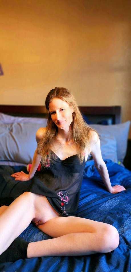 plants and piercings OnlyFans Sextape